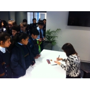 Tiffany Calligaris, joven y exitosa escritora argentina